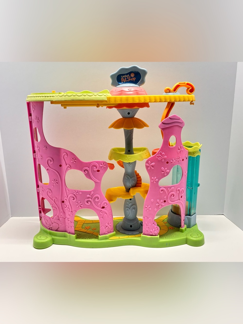 Littlest Pet Shop Tree House Carousel Playset 2006 Hasbro No Pets NON WORKING